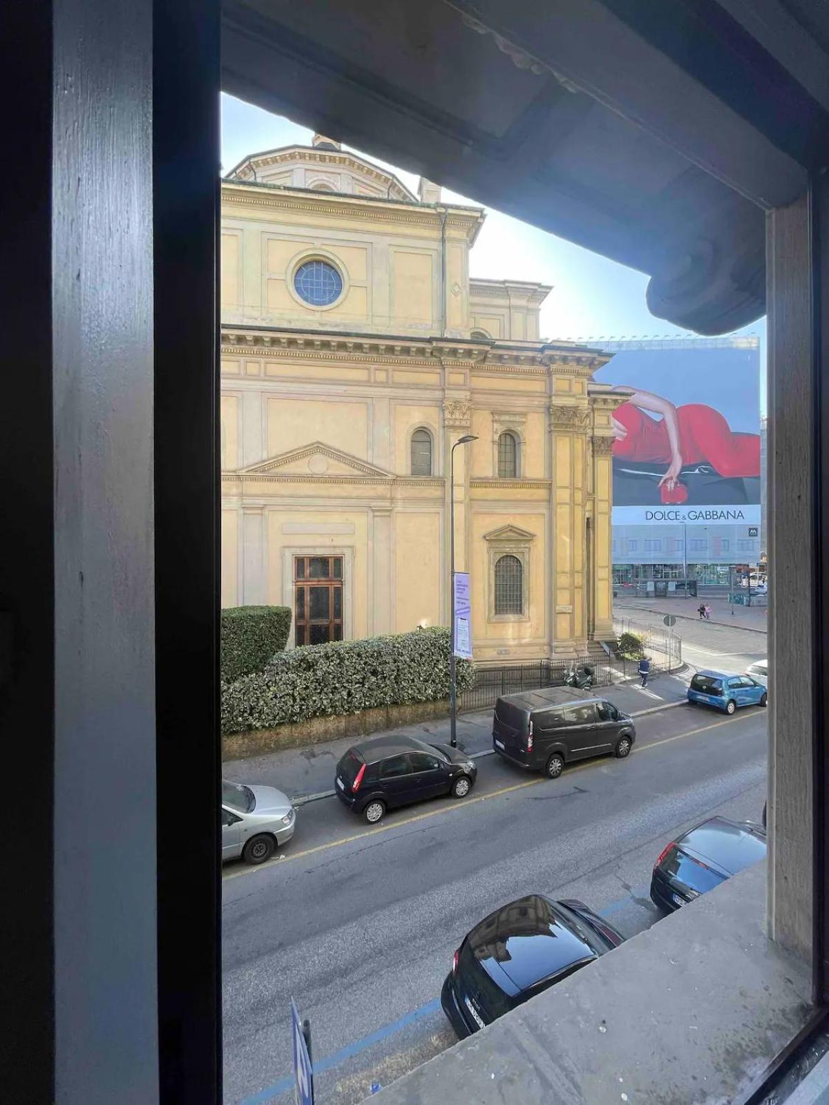 Ampio E Accogliente Bilocale - Fara 1, Porta Nuova Apartman Milánó Kültér fotó