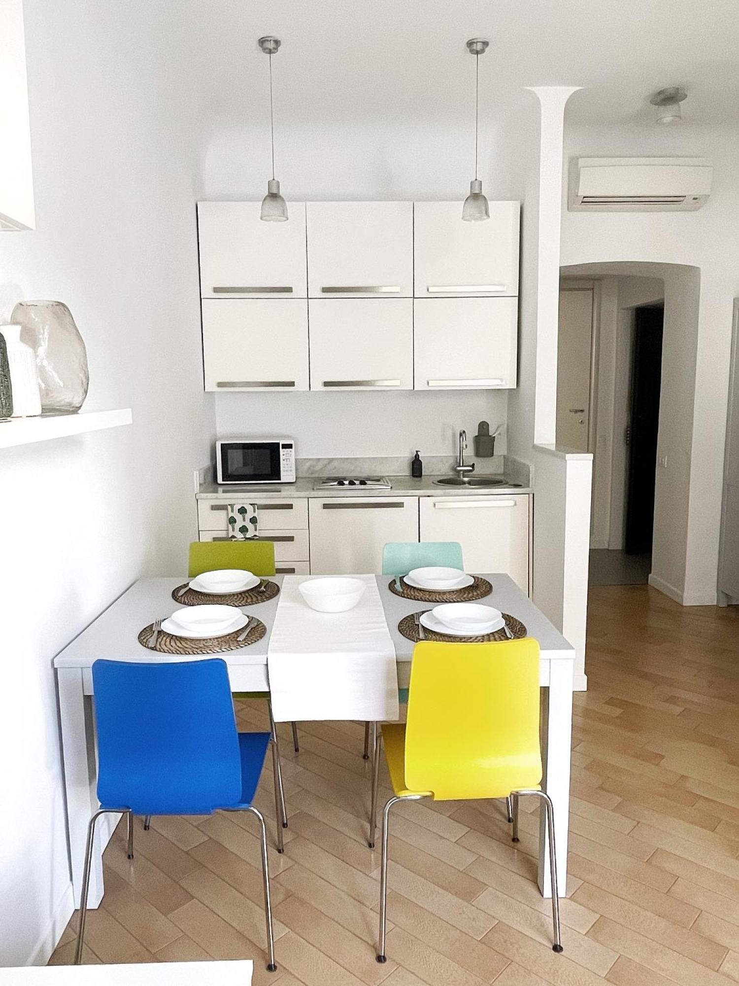 Ampio E Accogliente Bilocale - Fara 1, Porta Nuova Apartman Milánó Kültér fotó